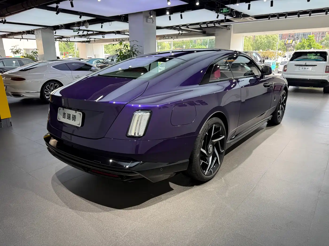 Rolls-Royce Spectre 2024 Standard Model