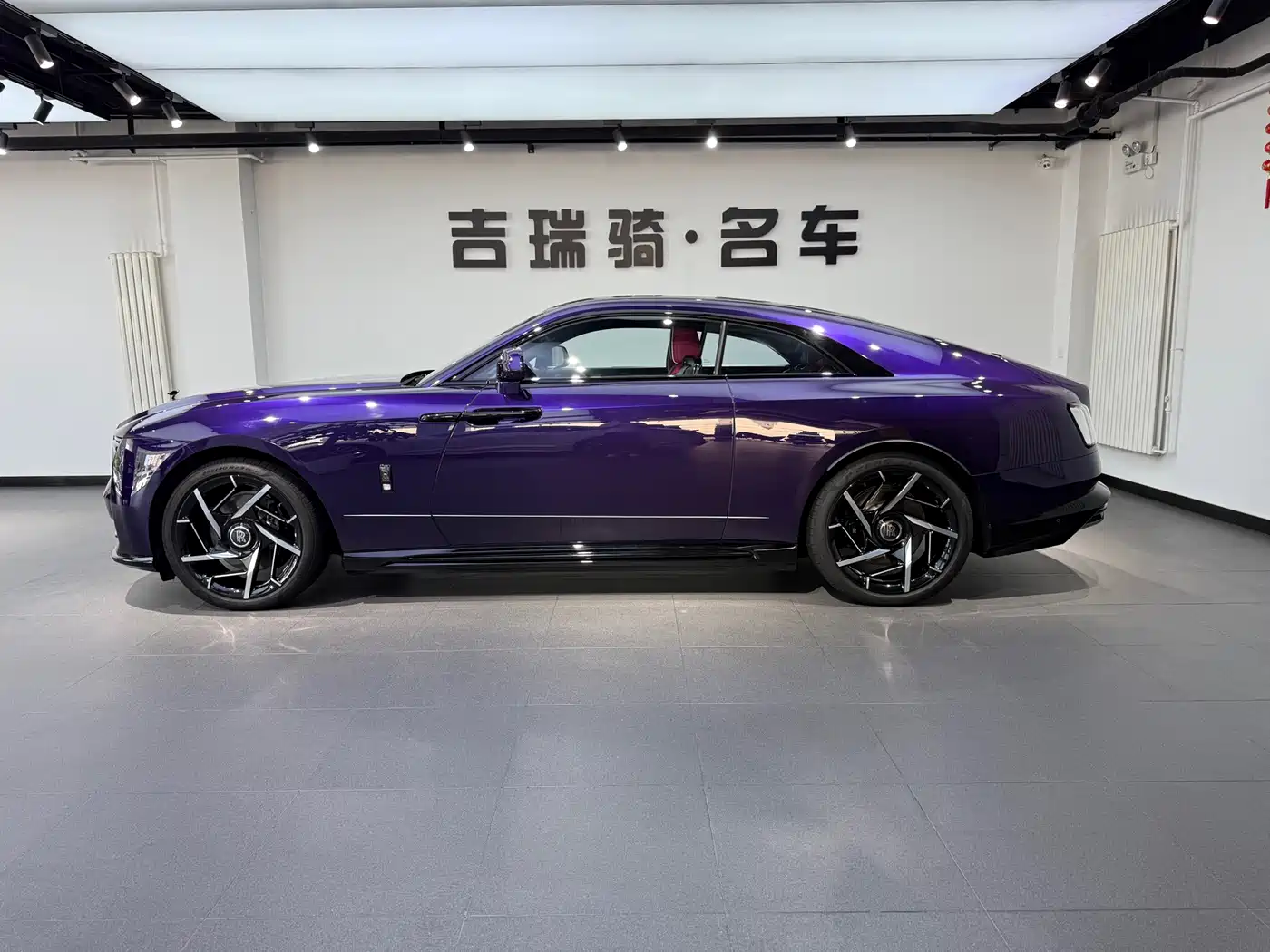 Rolls-Royce Spectre 2024 Standard Model