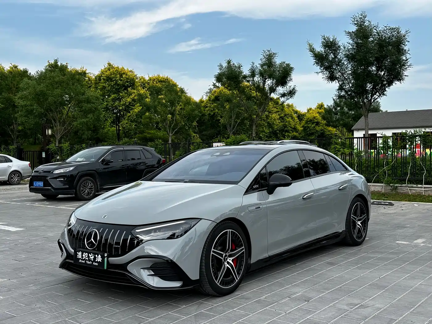 Mercedes-Benz Mercedes-Benz EQE AMG 2023 AMG EQE 53 4MATIC+