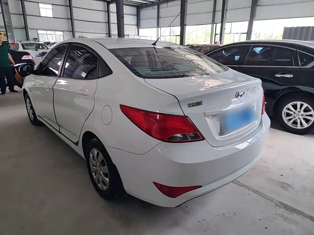 Hyundai Verna 2014 1.4L Manual Smart GLS