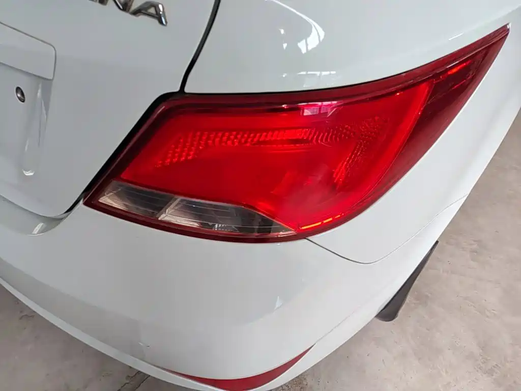 Hyundai Verna 2014 1.4L Manual Smart GLS