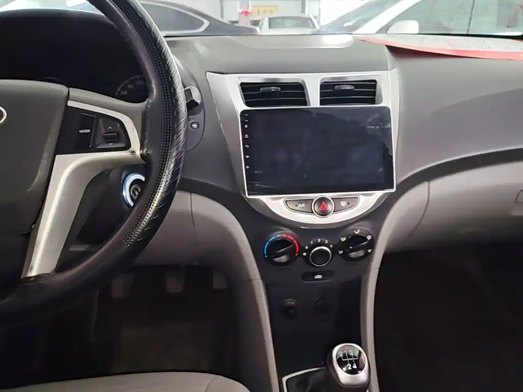 Hyundai Verna 2014 1.4L Manual Smart GLS