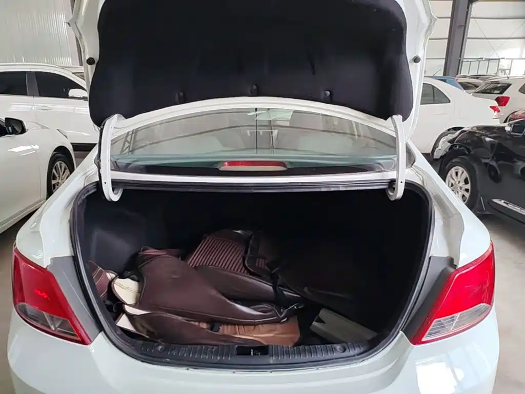 Hyundai Verna 2014 1.4L Manual Smart GLS