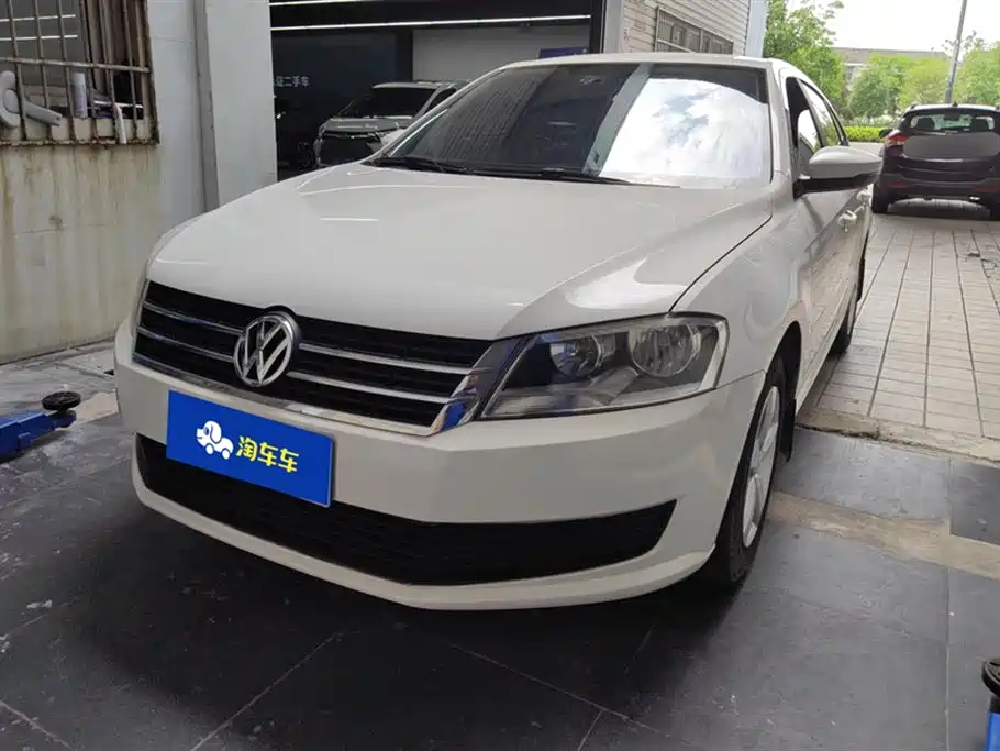 Volkswagen Lavida 2013 Facelift Classic 1.6L Manual Trend