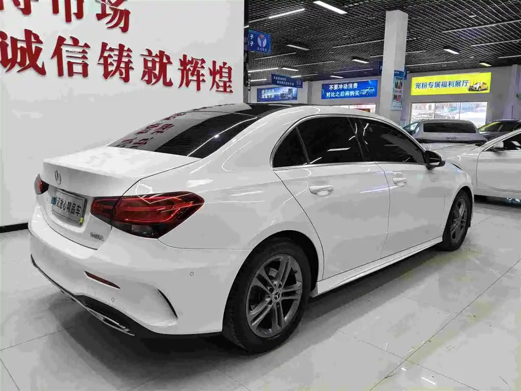 Mercedes-Benz Mercedes-Benz A-Class 2020 Second Facelift A 180 L Sport Sedan