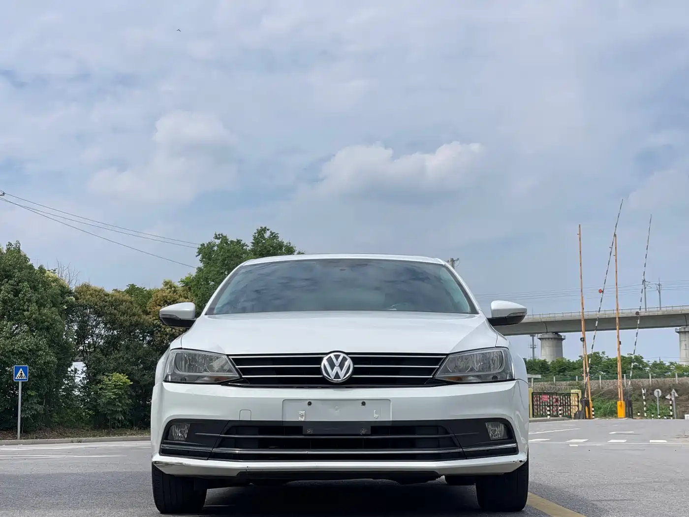 Volkswagen Sagitar 2017 1.6L Manual Comfort