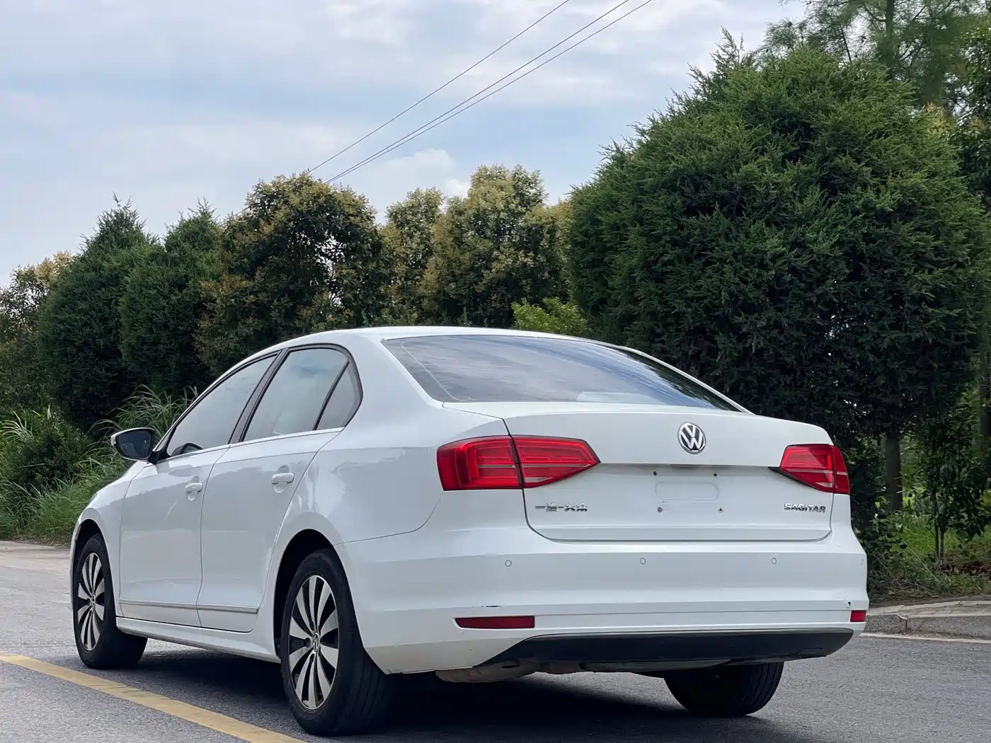 Volkswagen Sagitar 2017 1.6L Manual Comfort