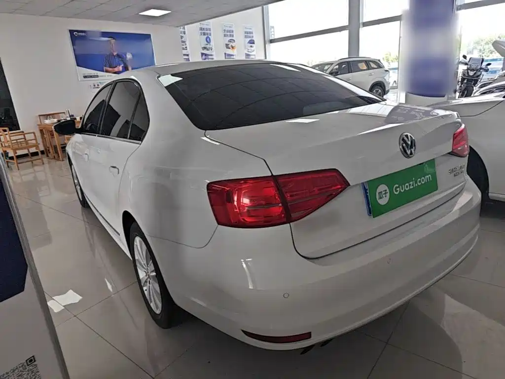 Volkswagen Sagitar 2015 230TSI Automatic Comfort