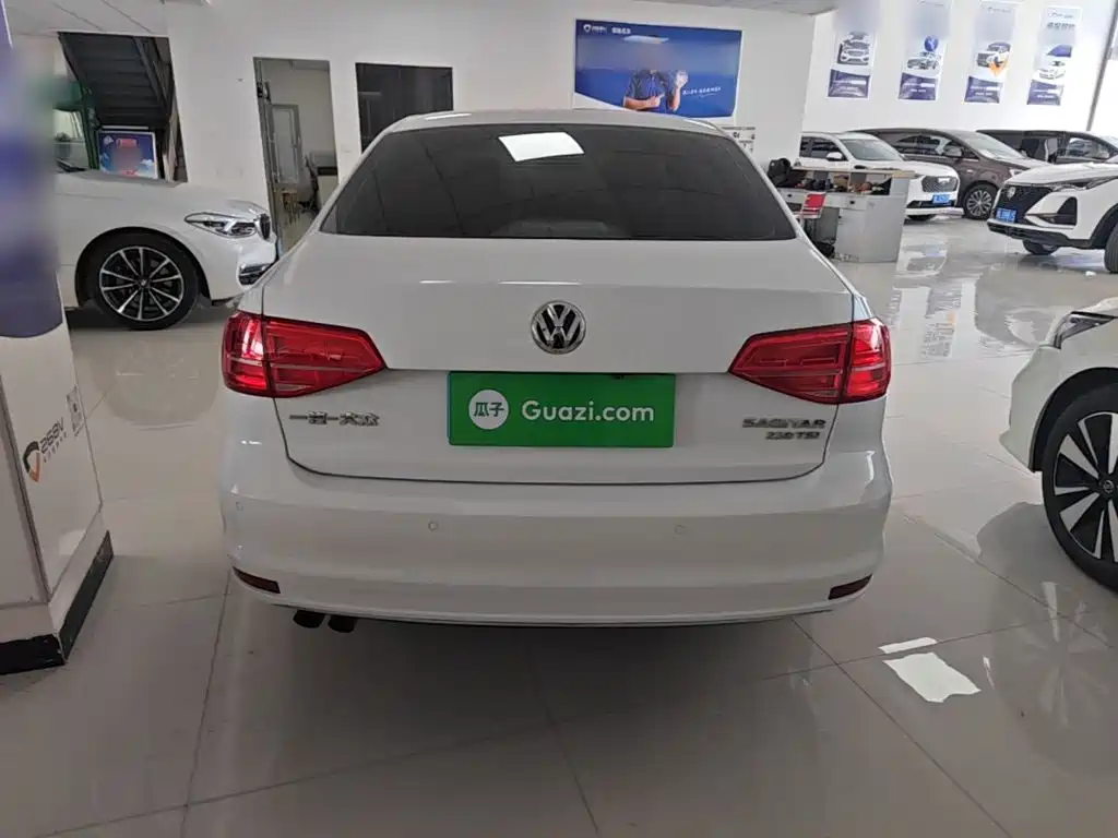 Volkswagen Sagitar 2015 230TSI Automatic Comfort
