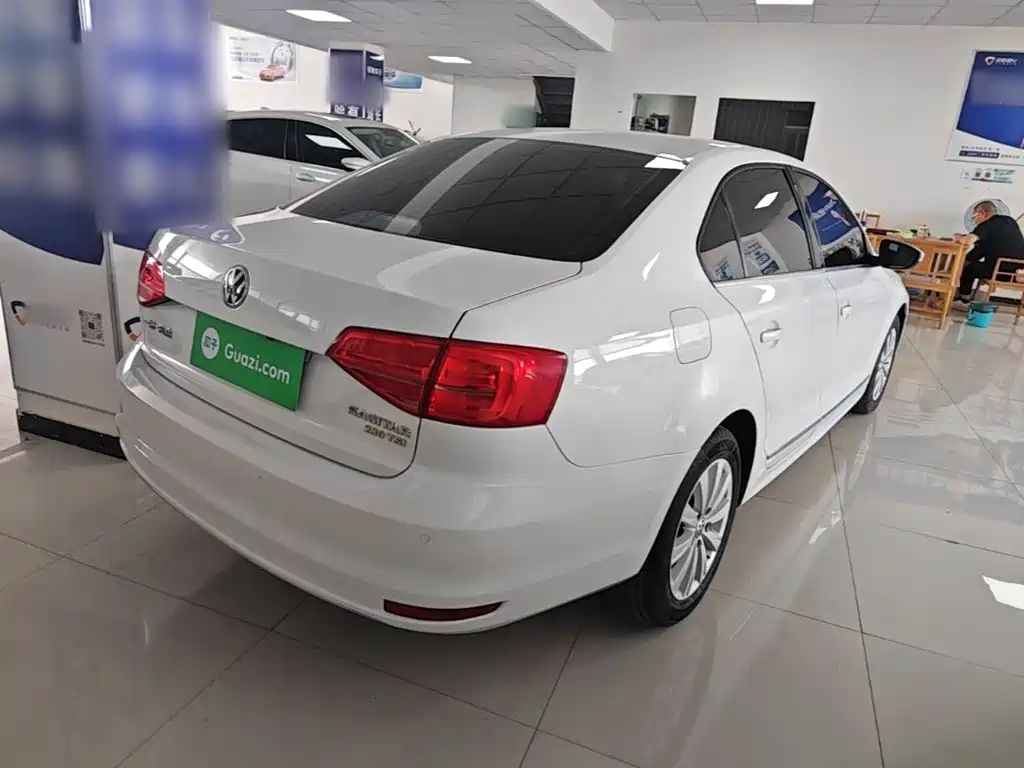 Volkswagen Sagitar 2015 230TSI Automatic Comfort