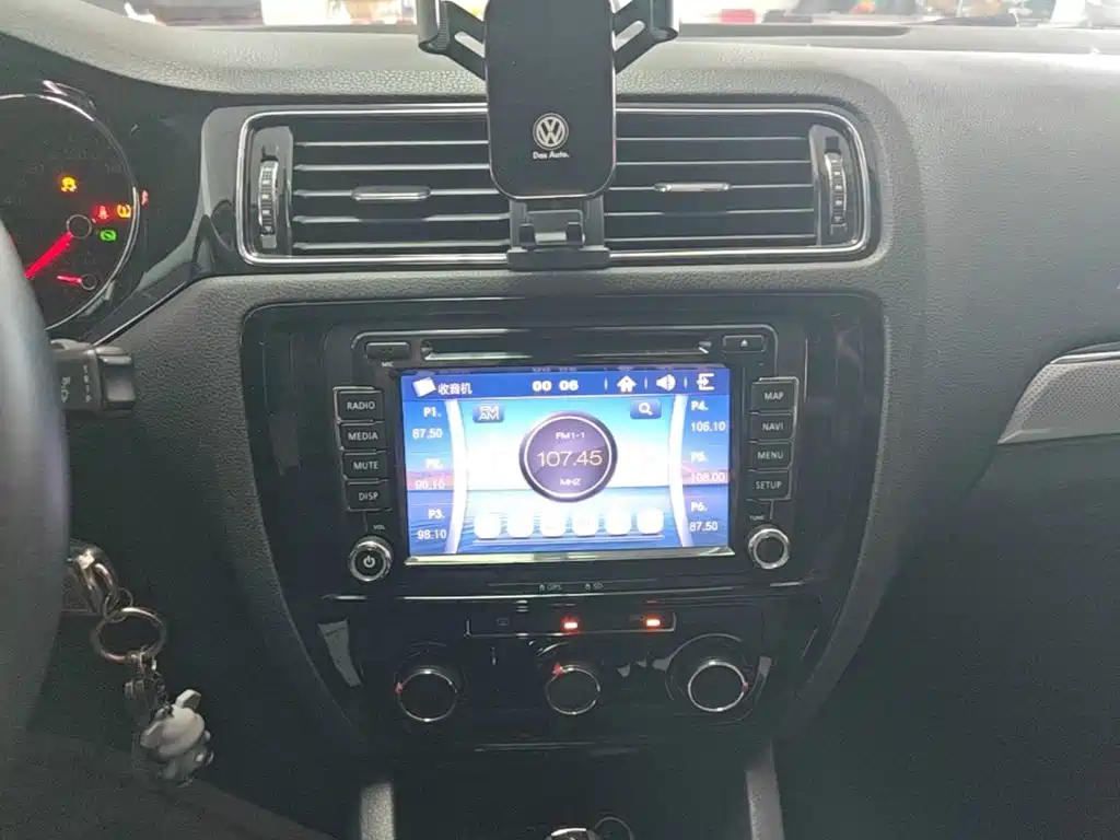 Volkswagen Sagitar 2015 230TSI Automatic Comfort