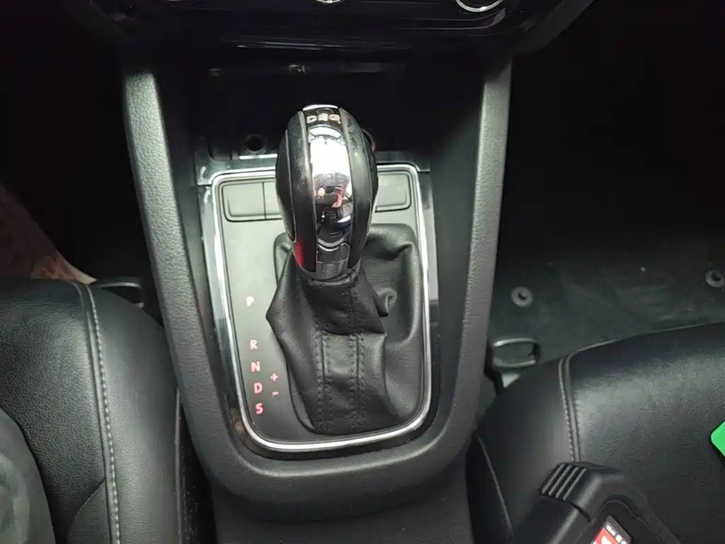 Volkswagen Sagitar 2015 230TSI Automatic Comfort