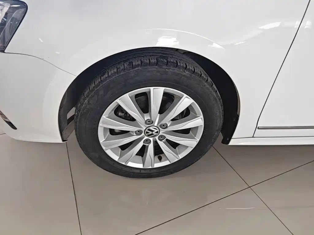 Volkswagen Sagitar 2015 230TSI Automatic Comfort