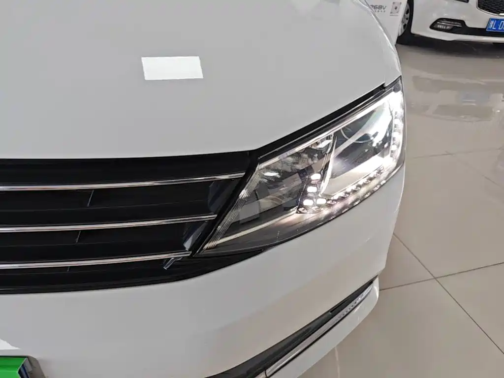 Volkswagen Sagitar 2015 230TSI Automatic Comfort