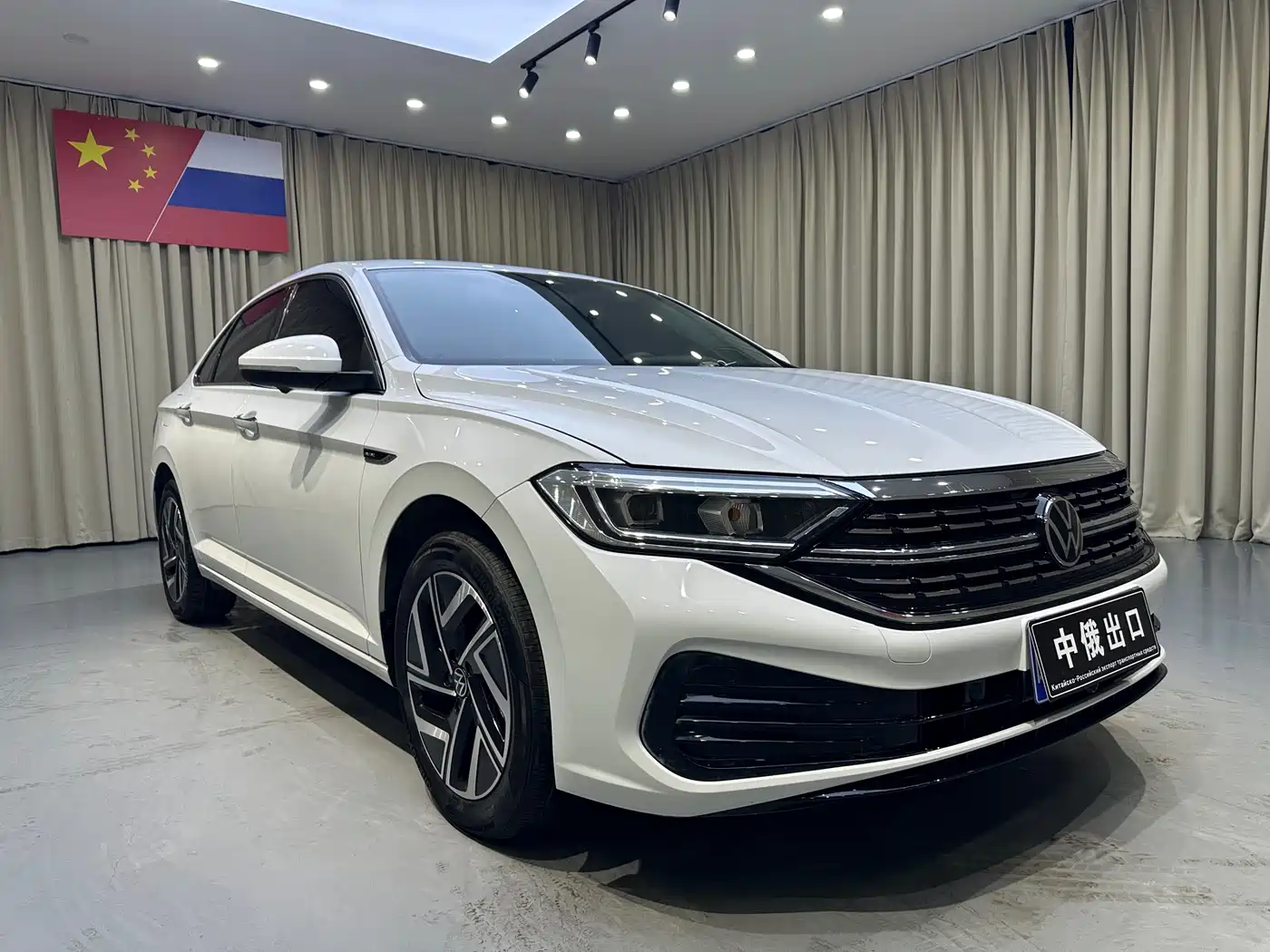 Volkswagen Sagitar 2023 280TSI DSG Surpass Plus Edition