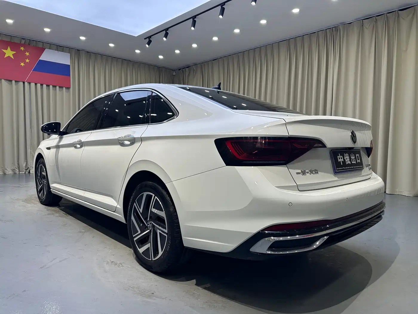 Volkswagen Sagitar 2023 280TSI DSG Surpass Plus Edition
