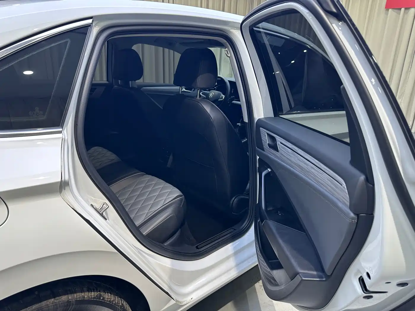 Volkswagen Sagitar 2023 280TSI DSG Surpass Plus Edition