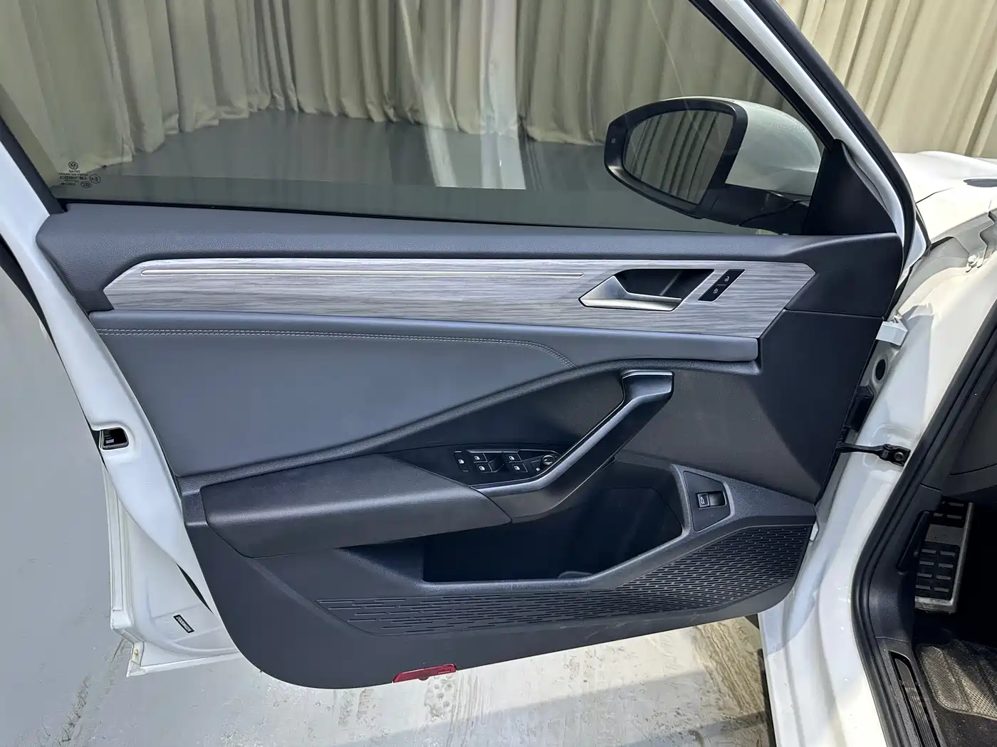 Volkswagen Sagitar 2023 280TSI DSG Surpass Plus Edition