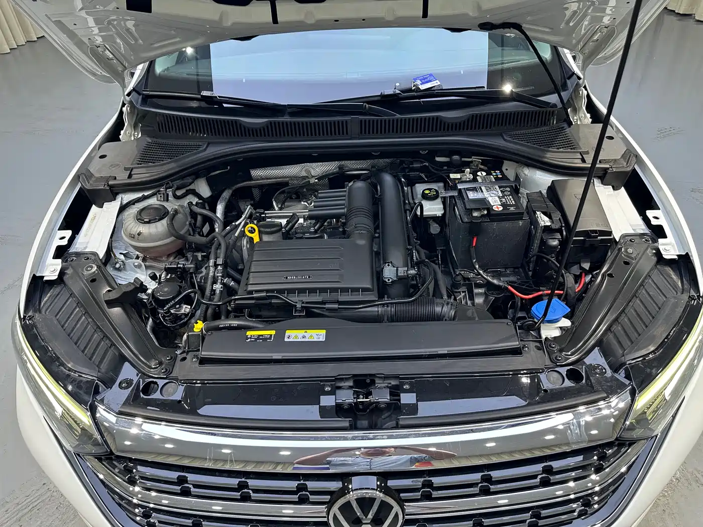 Volkswagen Sagitar 2023 280TSI DSG Surpass Plus Edition