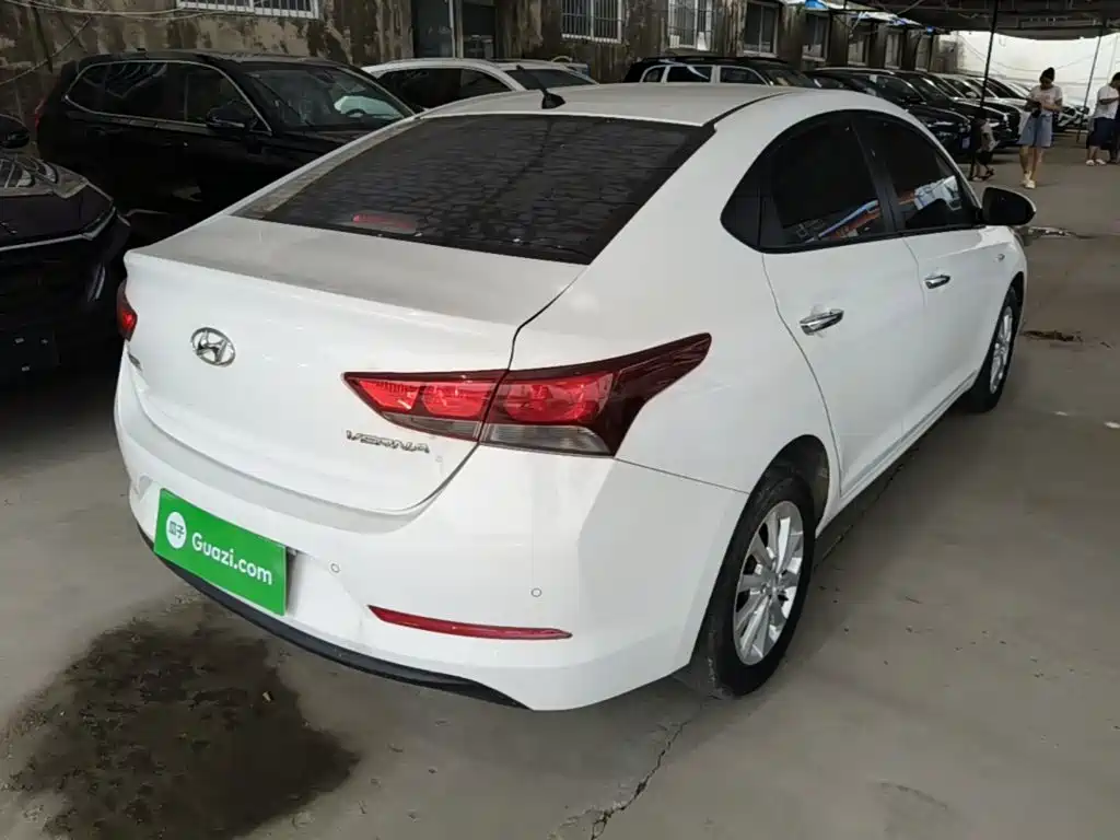 Hyundai Hyundai Verna 2016 1.4L Automatic Cool Edition GLS