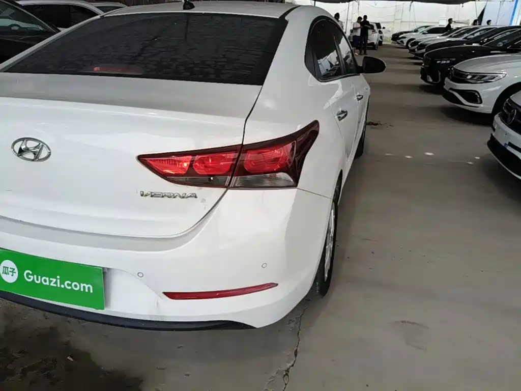 Hyundai Hyundai Verna 2016 1.4L Automatic Cool Edition GLS