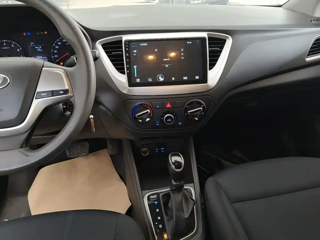 Hyundai Hyundai Verna 2016 1.4L Automatic Cool Edition GLS