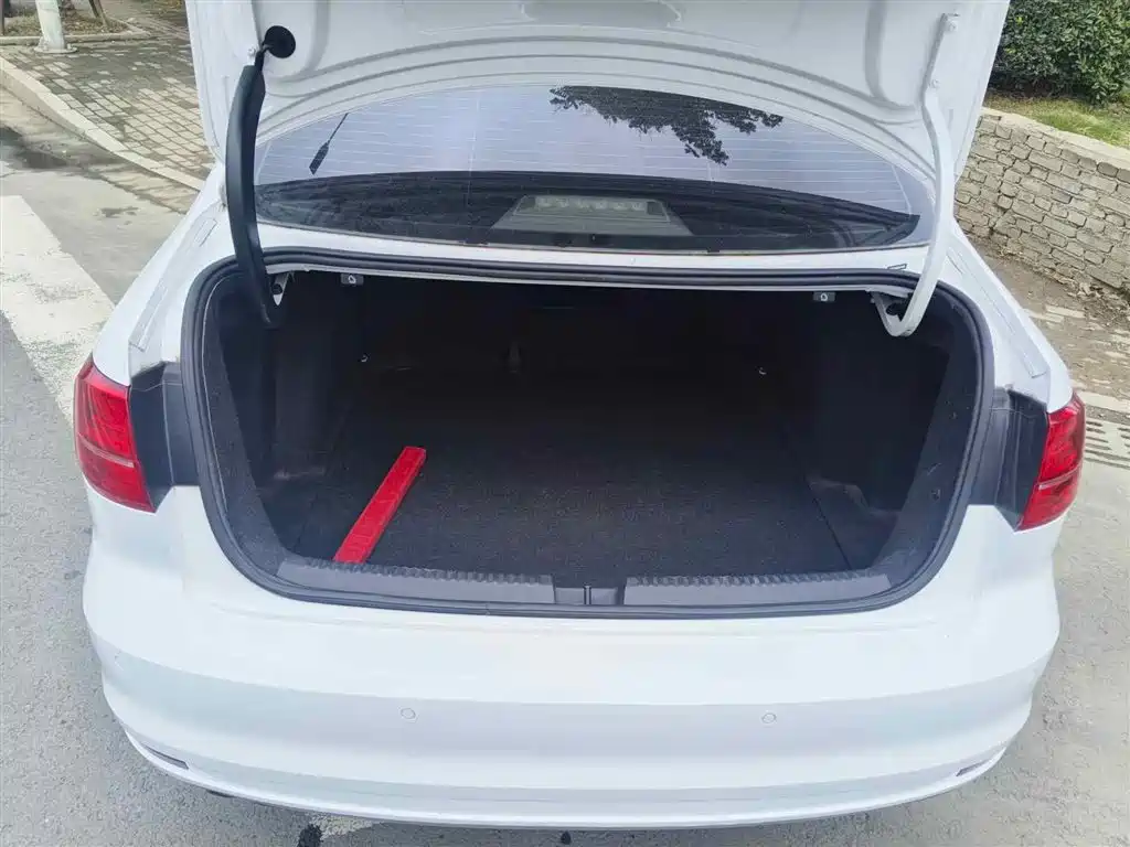 Volkswagen Sagitar 2017 230TSI Automatic Comfort