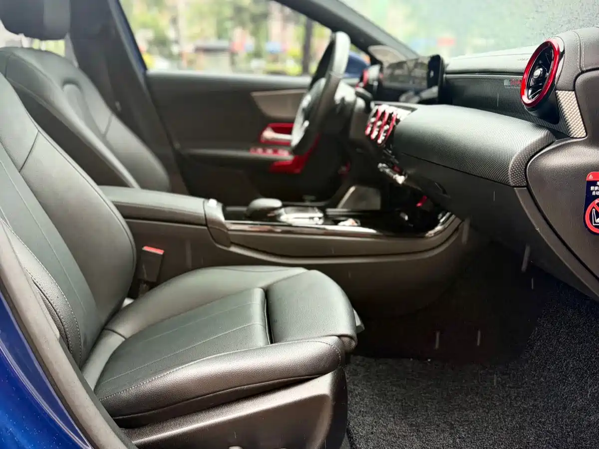 Mercedes-Benz Mercedes-Benz A-Class 2021 A 180 L Sports Sedan
