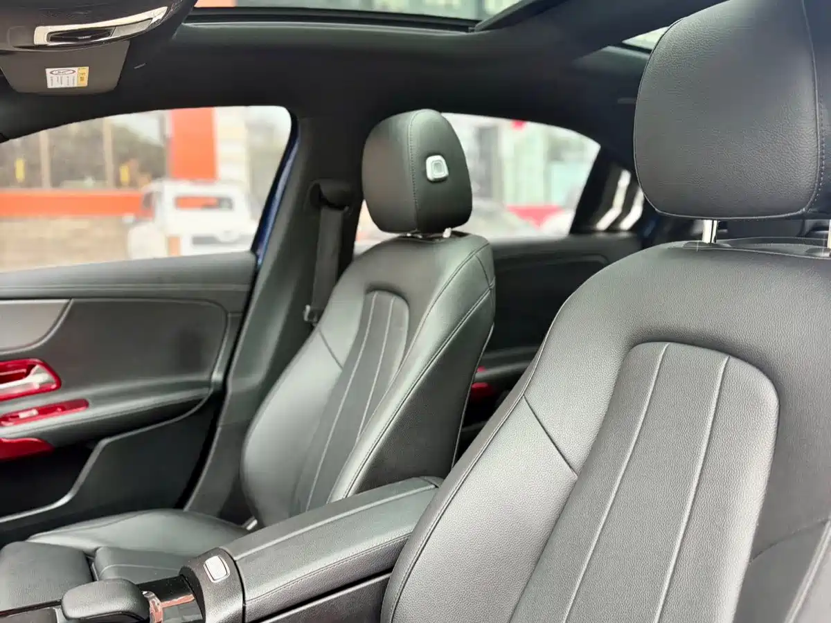 Mercedes-Benz Mercedes-Benz A-Class 2021 A 180 L Sports Sedan