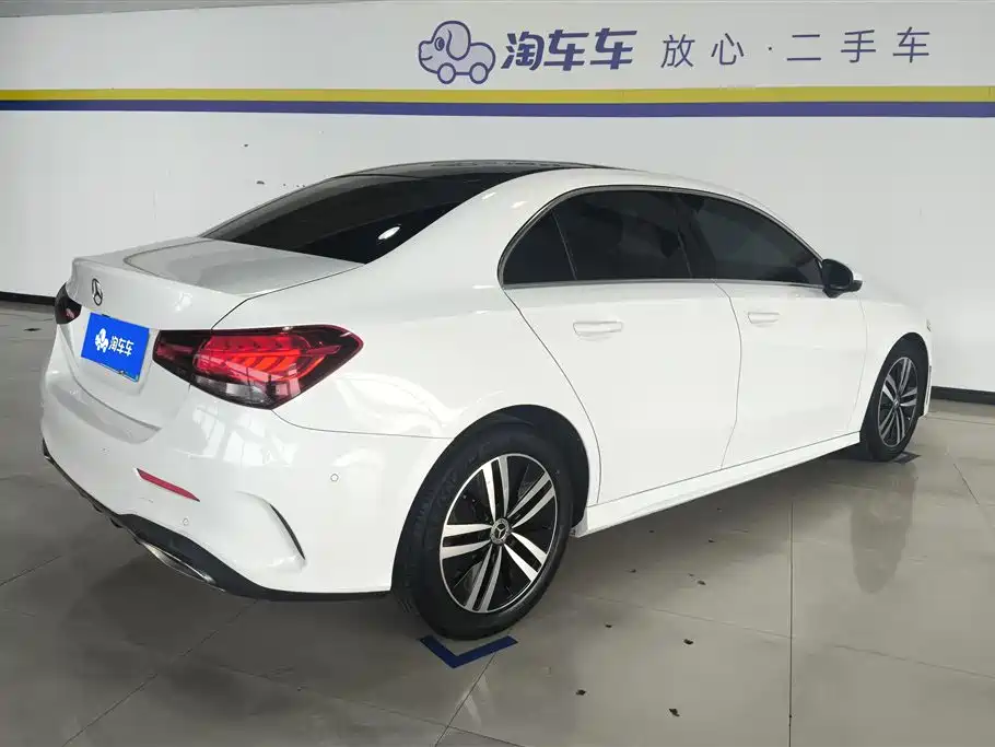 Mercedes-Benz Mercedes-Benz A-Class 2020 A 180 L Sport Sedan