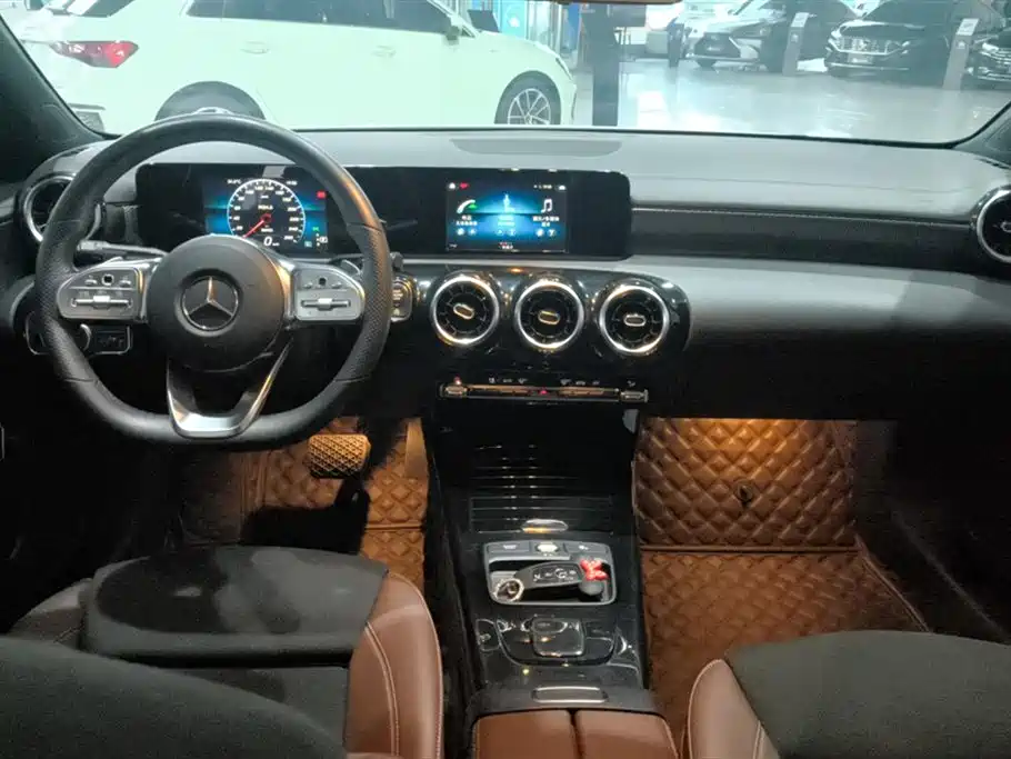 Mercedes-Benz Mercedes-Benz A-Class 2020 A 180 L Sport Sedan