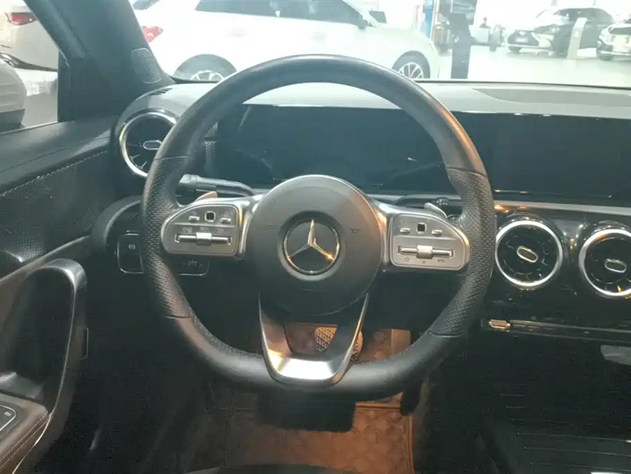 Mercedes-Benz Mercedes-Benz A-Class 2020 A 180 L Sport Sedan