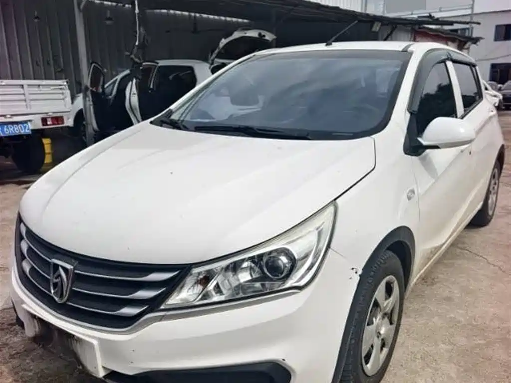 Baojun Baojun 310 2016 1.2L Manual Comfort Model