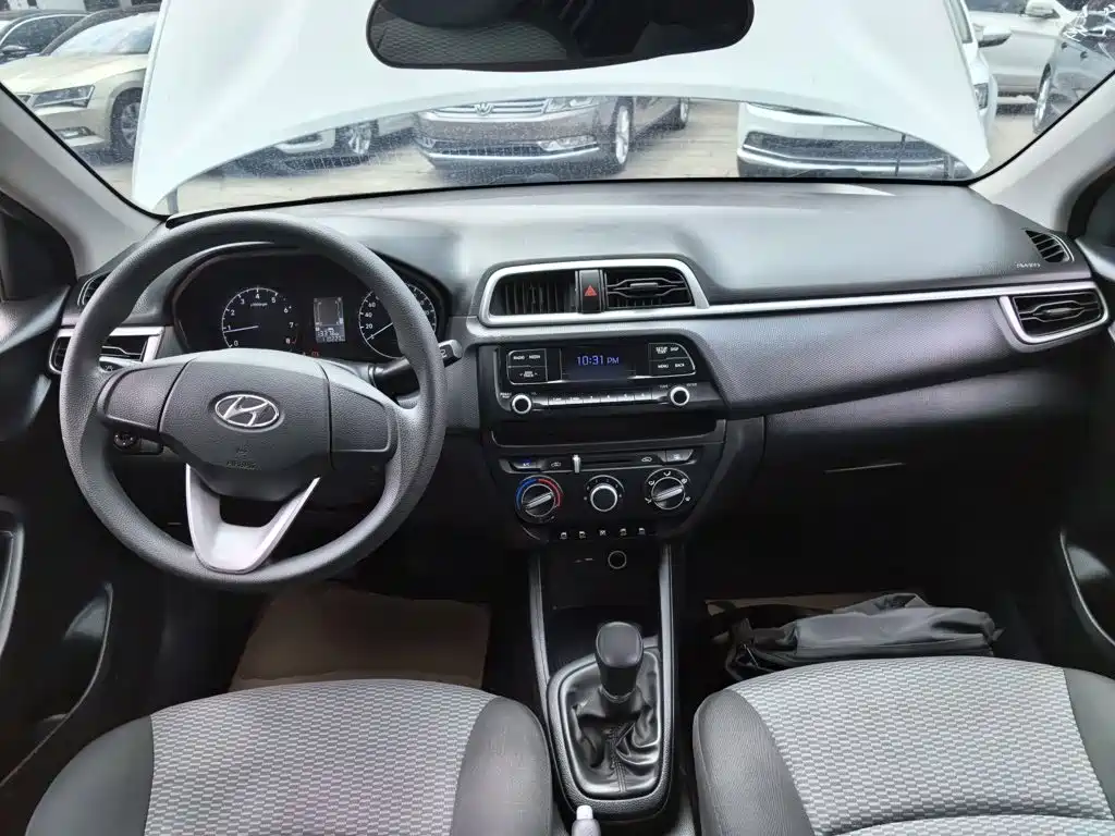 Hyundai Verna 2017 1.4L Manual Color Edition (China V)