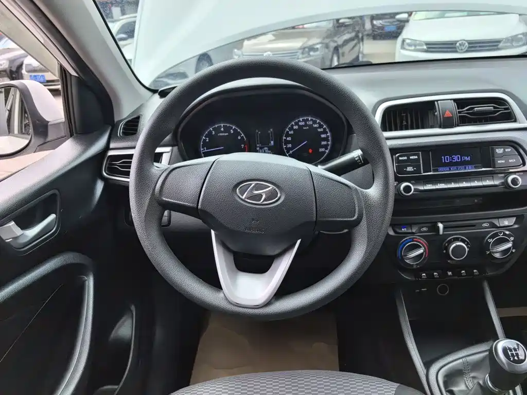 Hyundai Verna 2017 1.4L Manual Color Edition (China V)