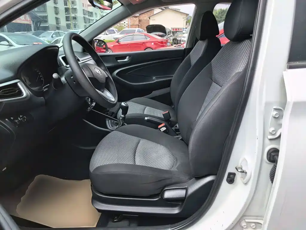 Hyundai Verna 2017 1.4L Manual Color Edition (China V)