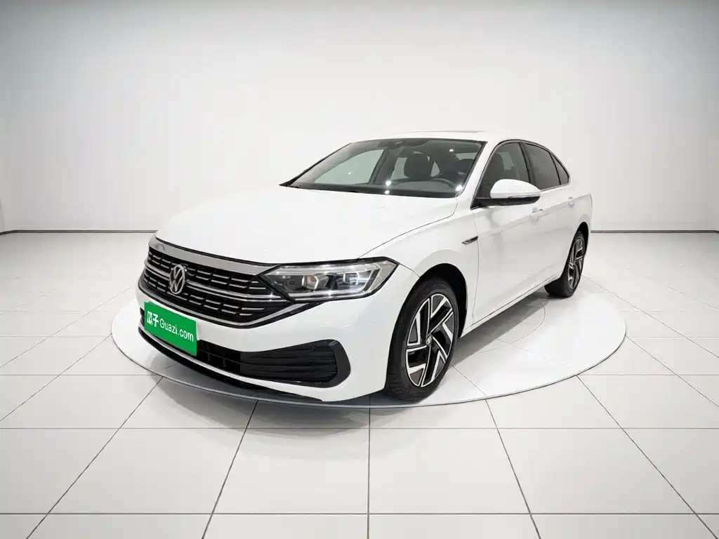 Volkswagen Sagitar 2023 Model Year 200TSI DSG Surpass Edition