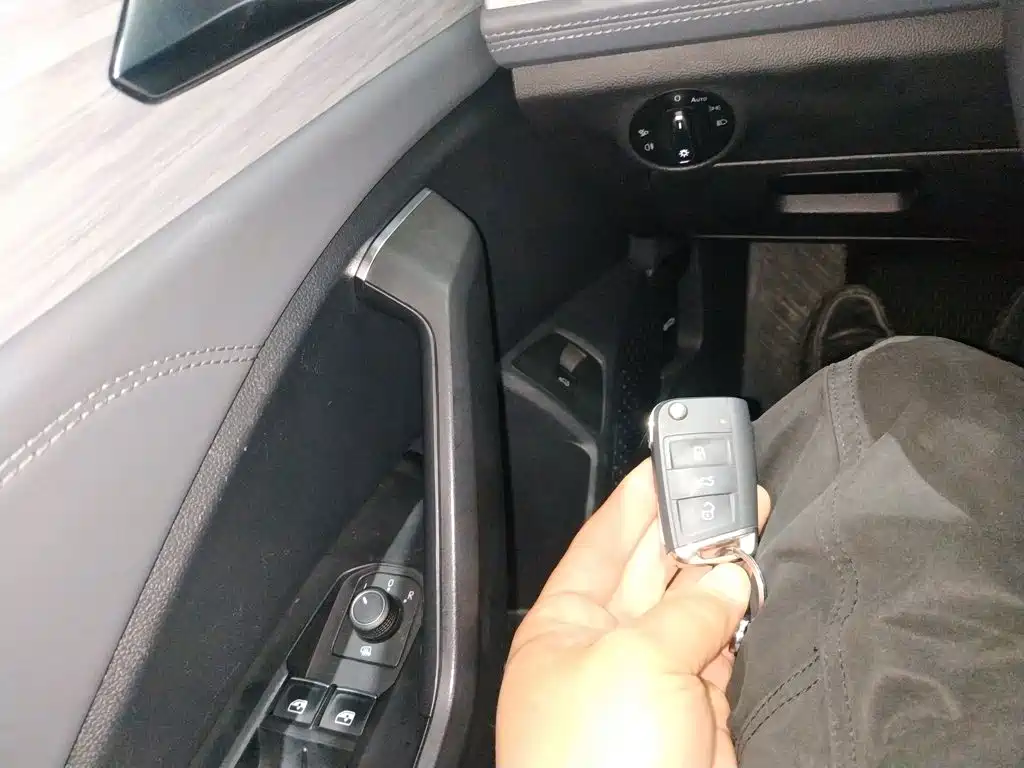 Volkswagen Sagitar 2023 Model Year 200TSI DSG Surpass Edition