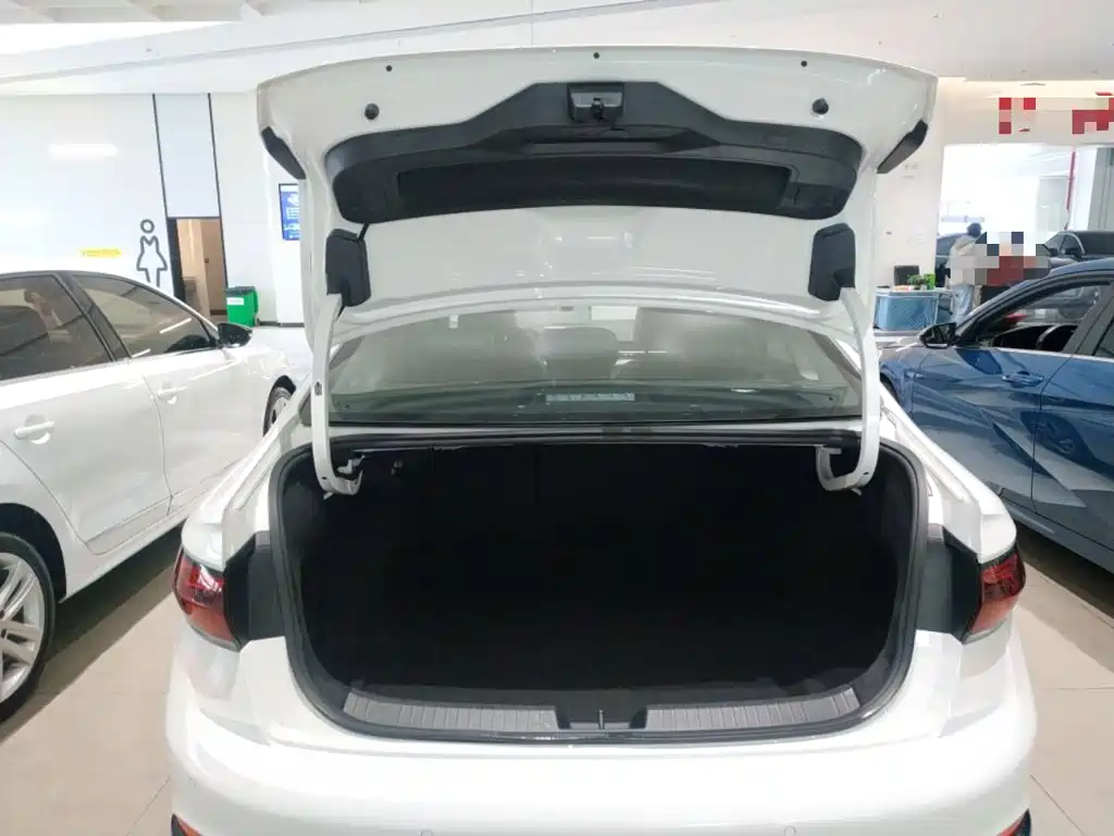 Volkswagen Sagitar 2023 Model Year 200TSI DSG Surpass Edition