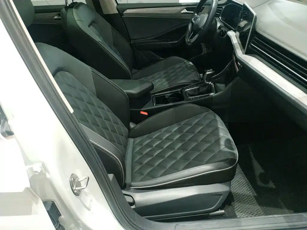 Volkswagen Sagitar 2023 Model Year 200TSI DSG Surpass Edition