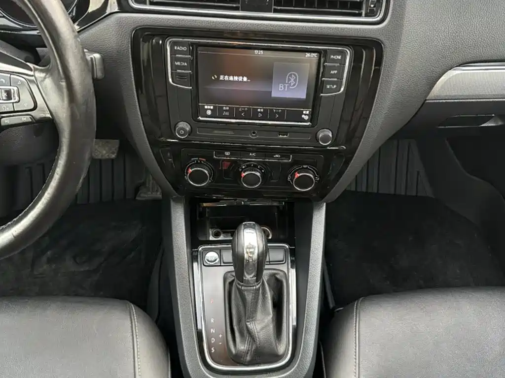 Volkswagen Sagitar 2018 1.6L Automatic Comfort