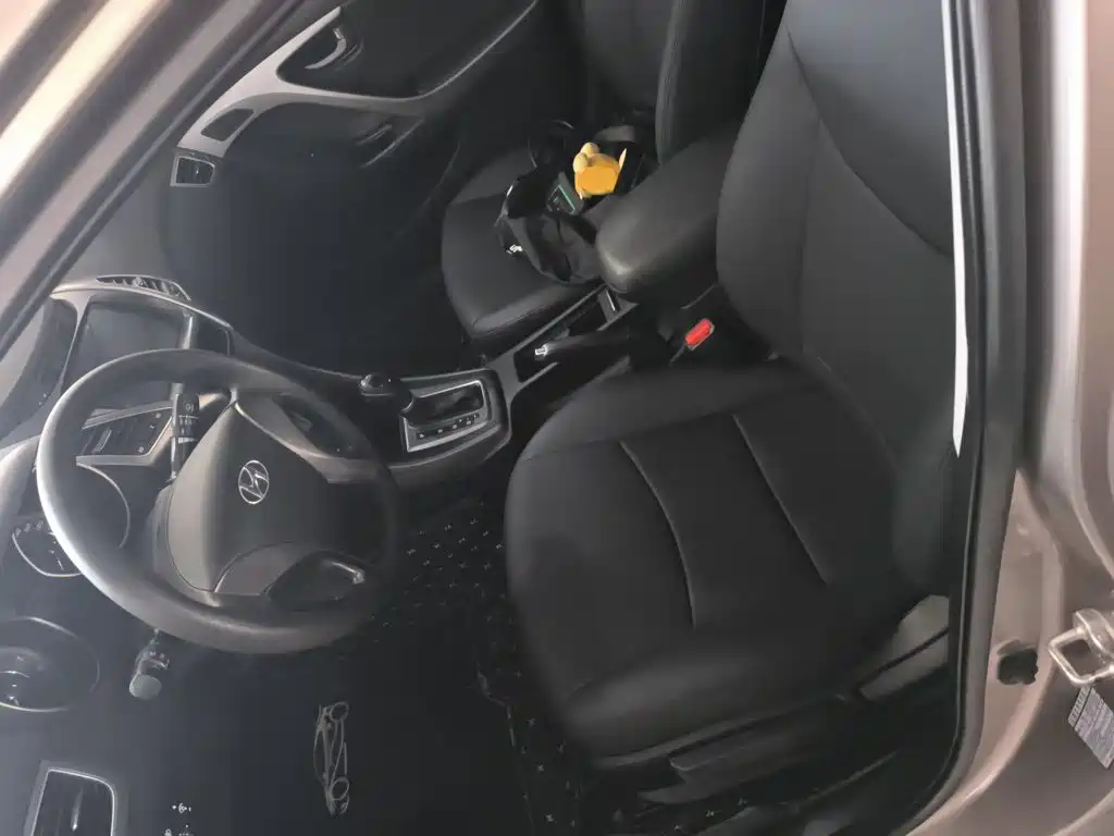 Hyundai Langdong 2016 1.6L Automatic Smart Edition