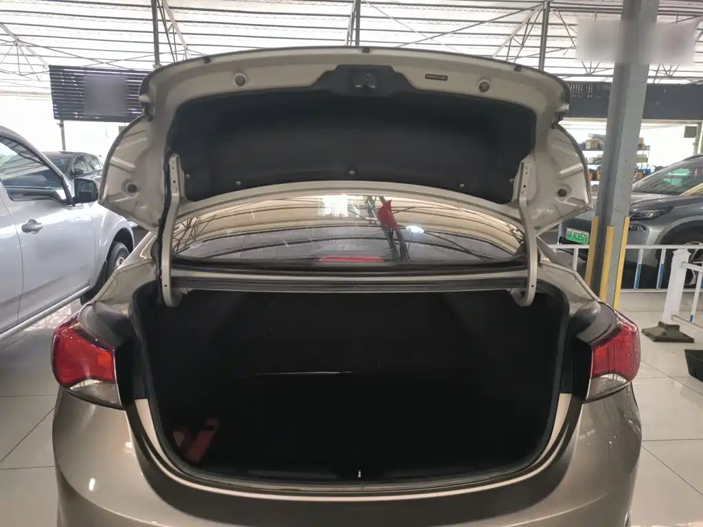 Hyundai Langdong 2016 1.6L Automatic Smart Edition