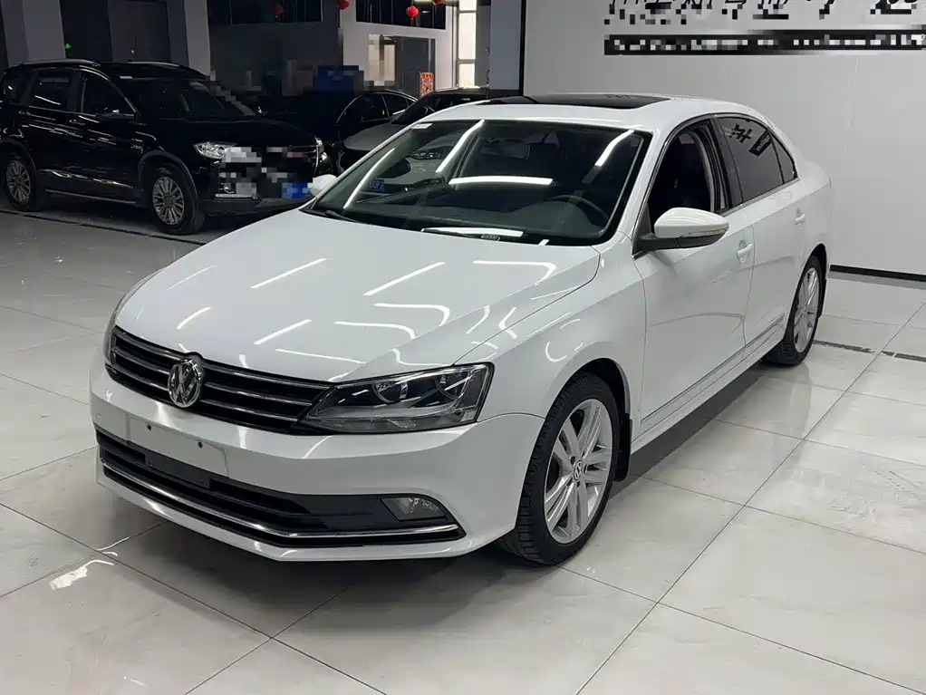 Volkswagen Sagitar 2015 1.6L Automatic Comfort