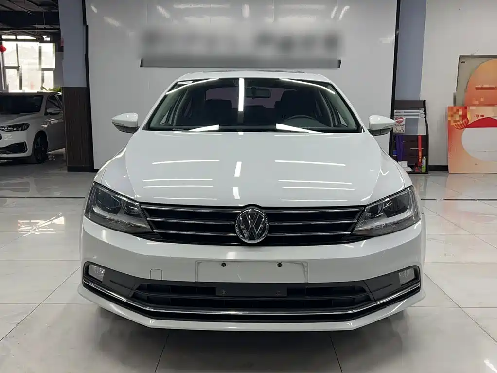 Volkswagen Sagitar 2015 1.6L Automatic Comfort
