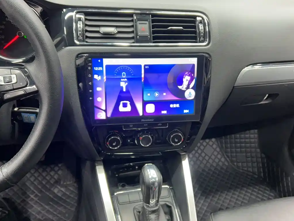 Volkswagen Sagitar 2015 1.6L Automatic Comfort