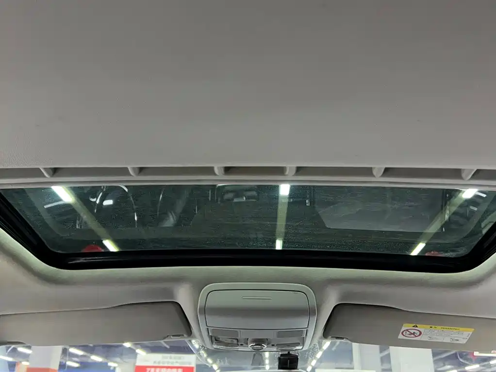 Volkswagen Sagitar 2015 1.6L Automatic Comfort
