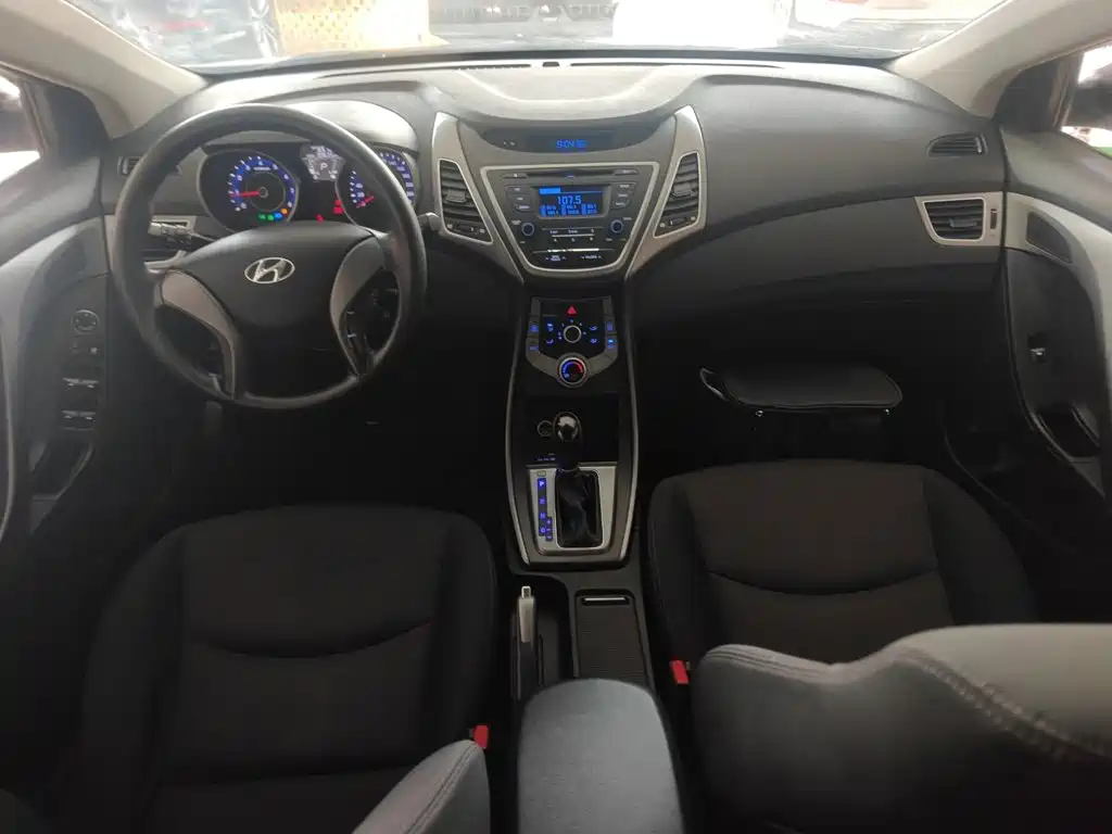Hyundai Langdong 2016 1.6L Automatic Smart Edition