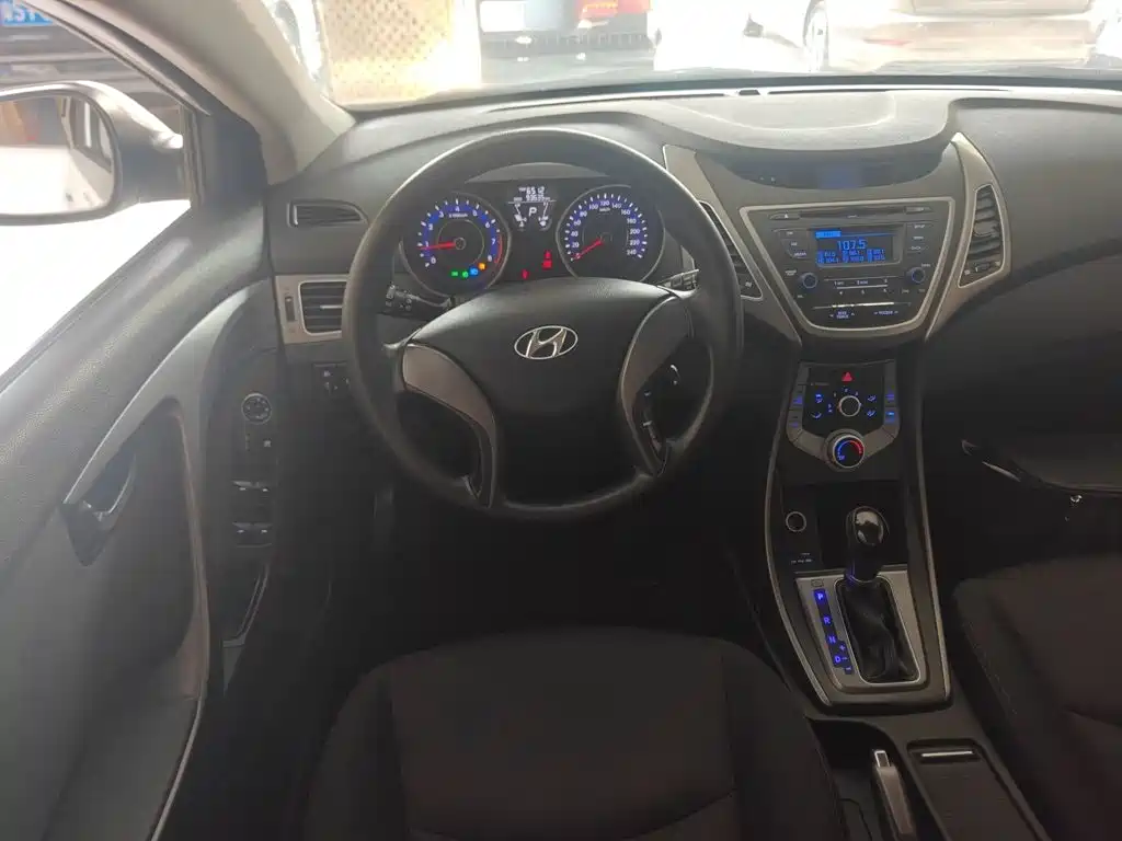 Hyundai Langdong 2016 1.6L Automatic Smart Edition