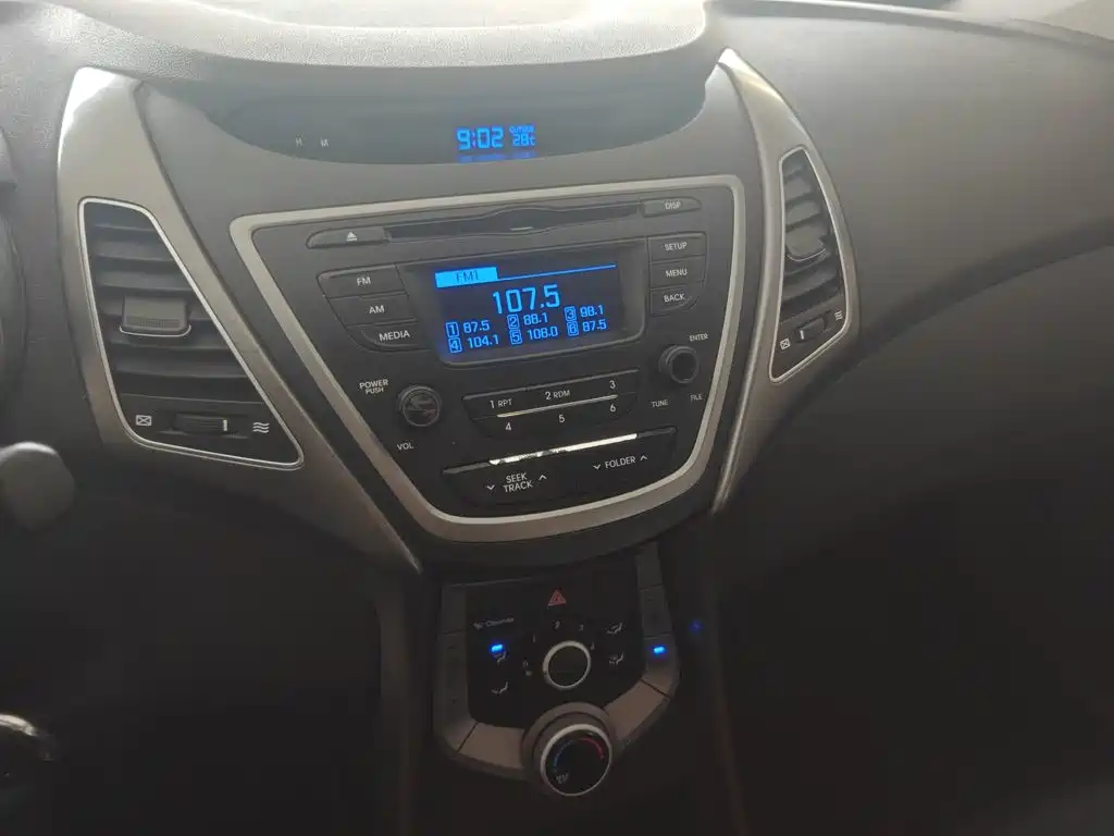 Hyundai Langdong 2016 1.6L Automatic Smart Edition
